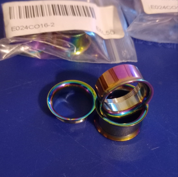 OIL SLICK SCREW BACK  STAINLESS STEEL TUNNELS - Picture 2 of 6